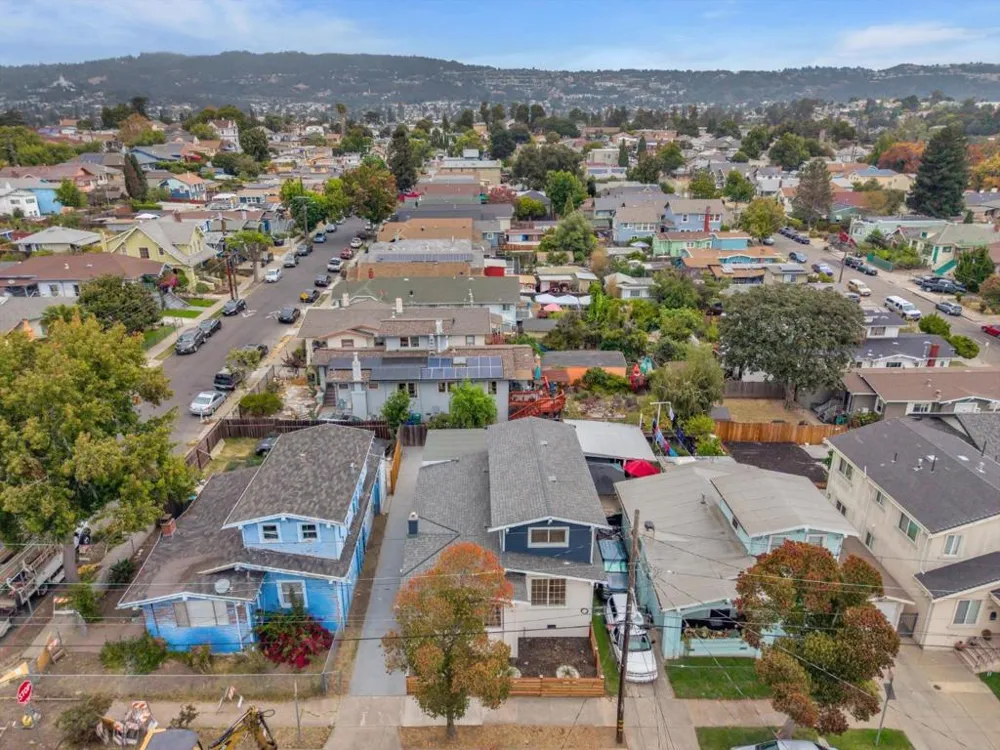 4006 Carrington Street Oakland, CA 94601