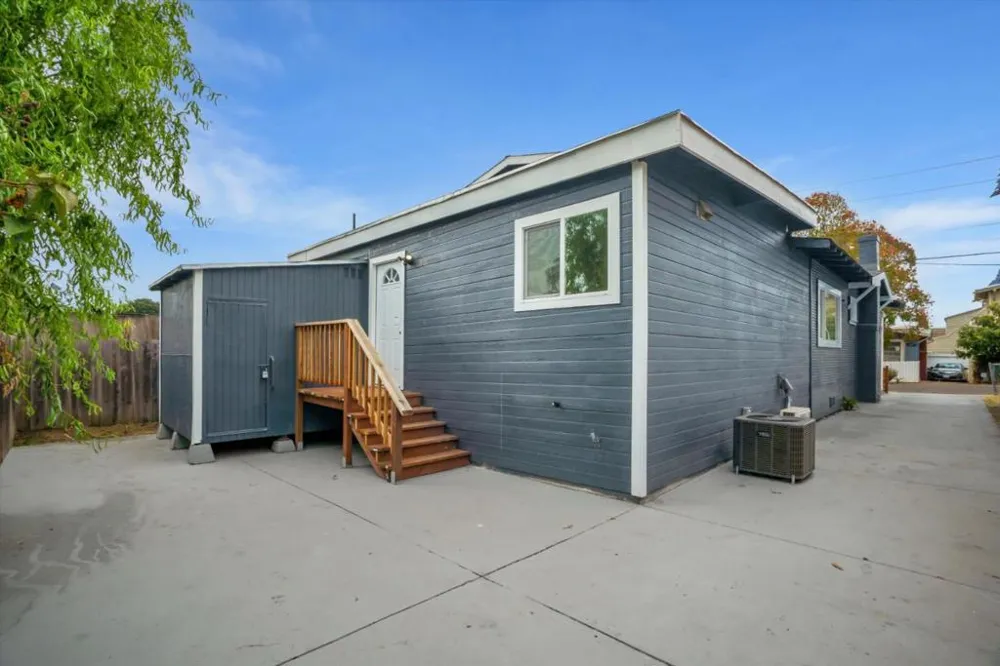 4006 Carrington Street Oakland, CA 94601