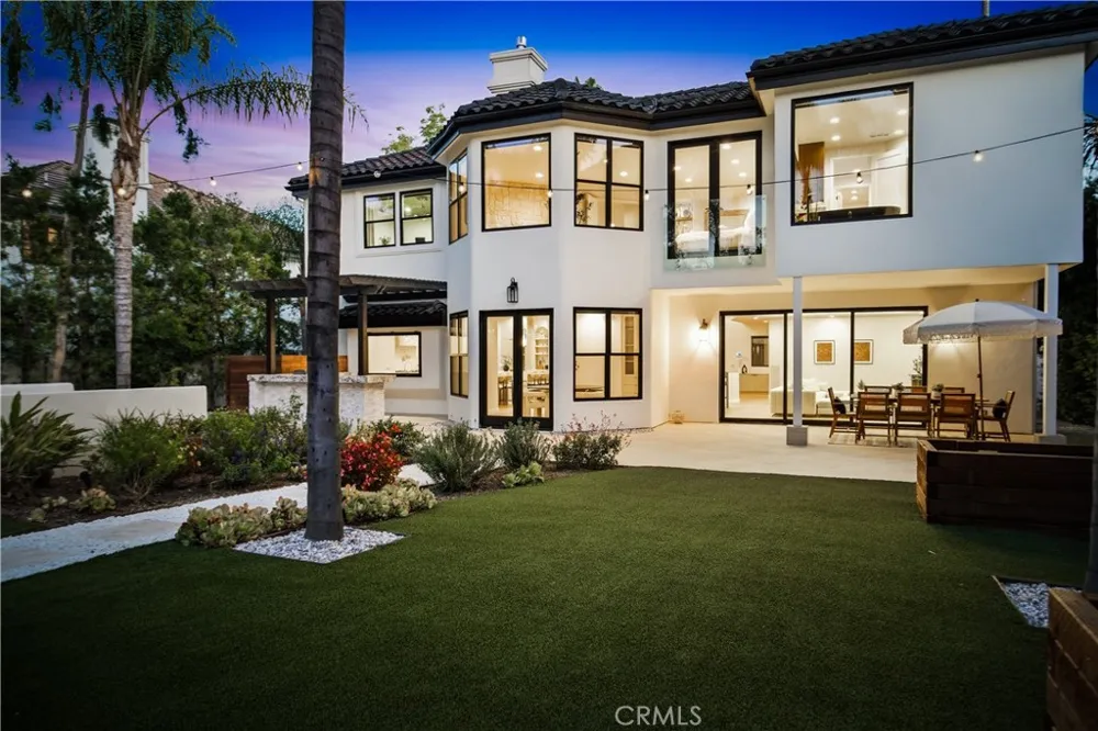 17437 Oak Creek Court Encino, CA 91316