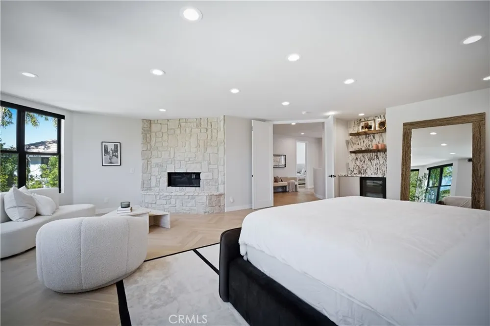 17437 Oak Creek Court Encino, CA 91316