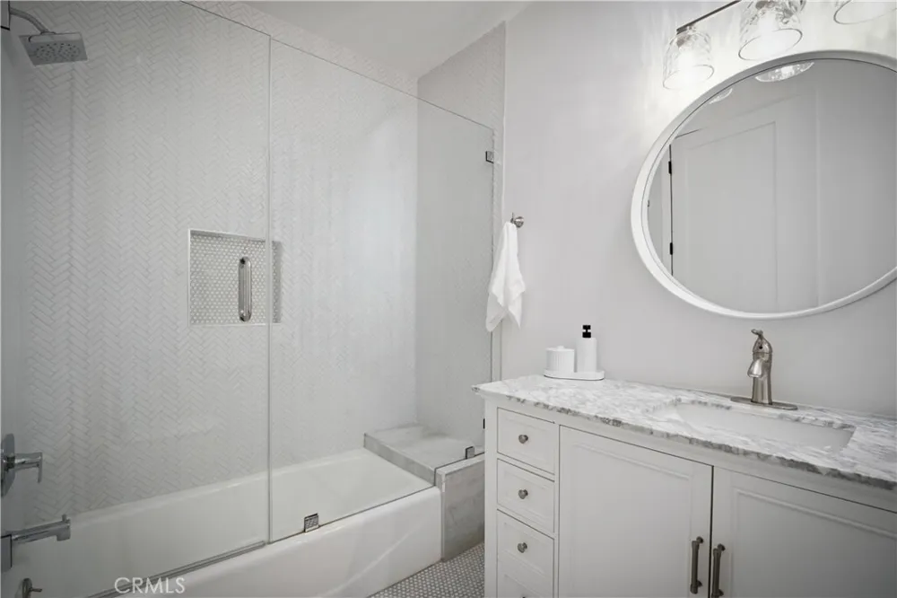 17437 Oak Creek Court Encino, CA 91316