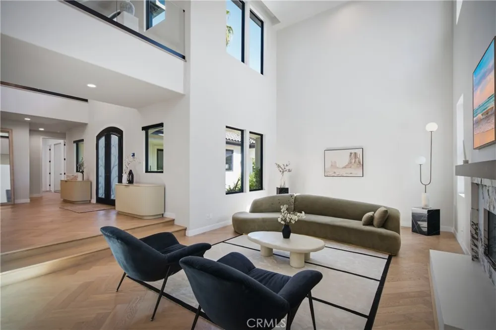 17437 Oak Creek Court Encino, CA 91316