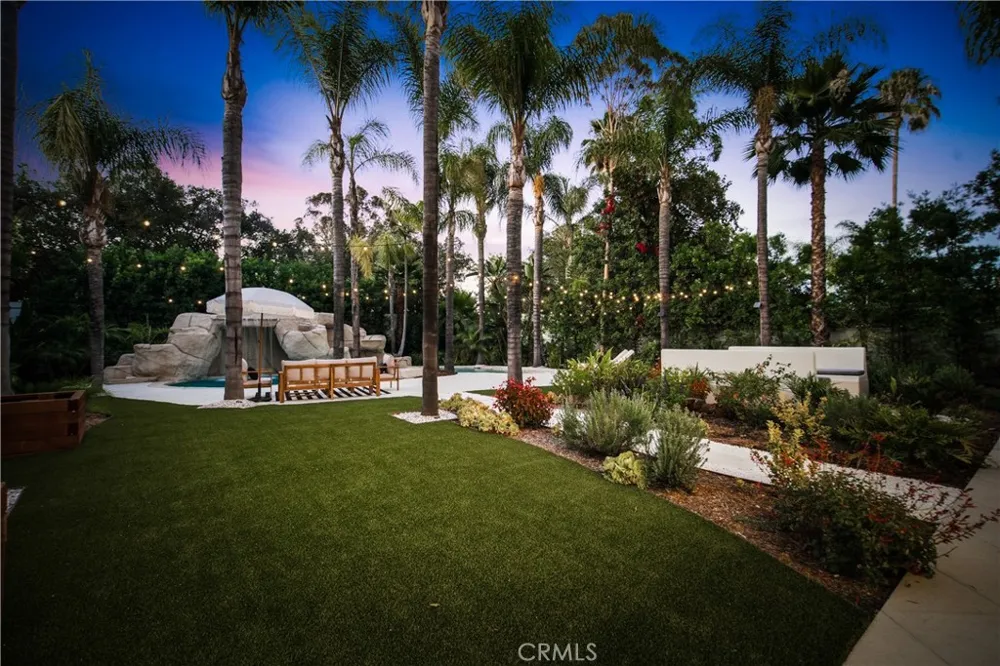 17437 Oak Creek Court Encino, CA 91316