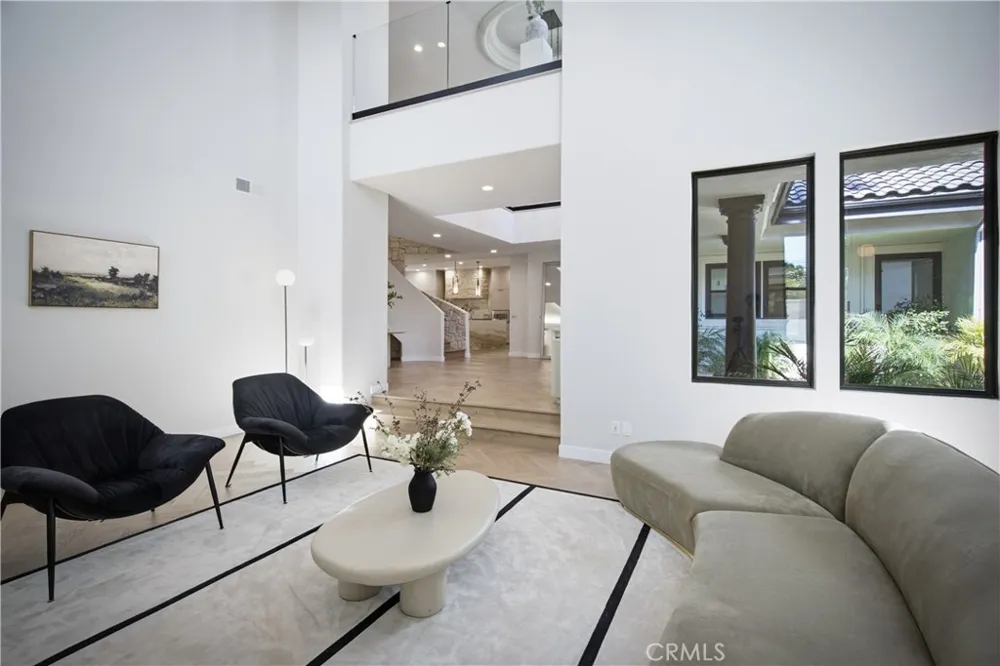 17437 Oak Creek Court Encino, CA 91316