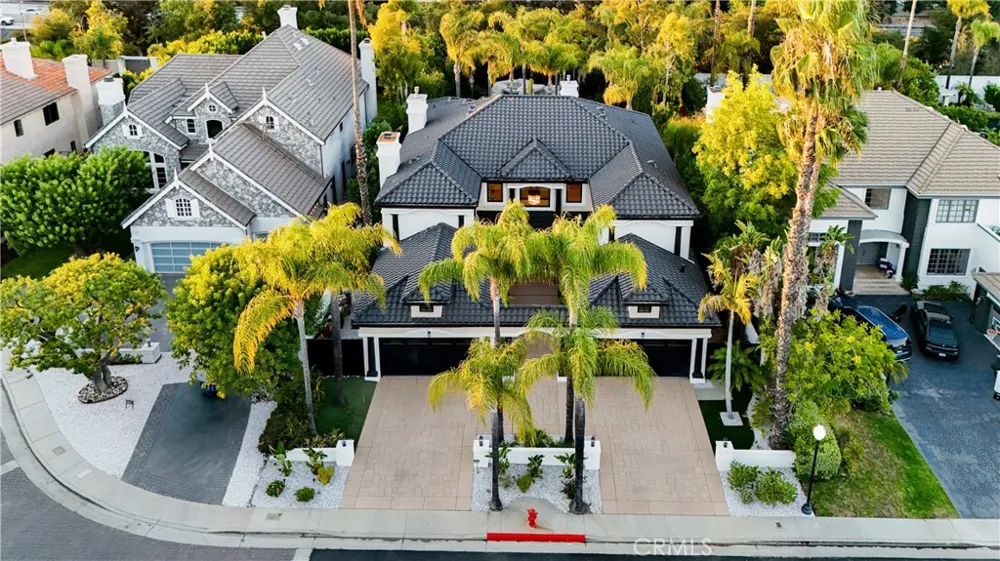17437 Oak Creek Court Encino, CA 91316