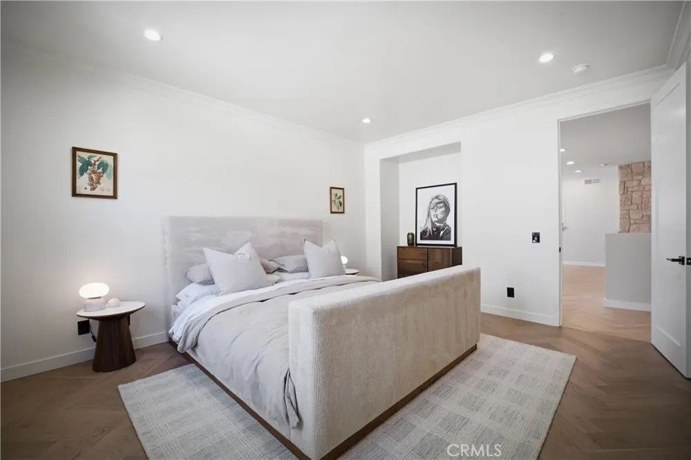 17437 Oak Creek Court Encino, CA 91316