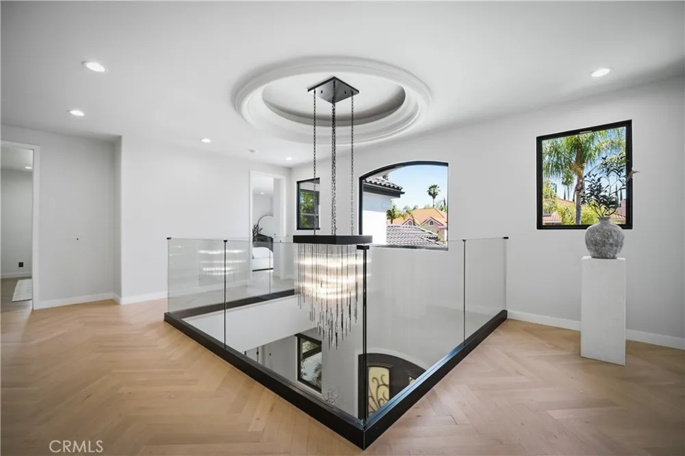 17437 Oak Creek Court Encino, CA 91316