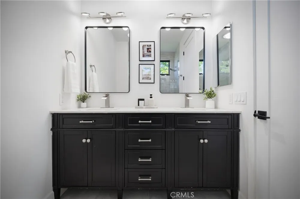 17437 Oak Creek Court Encino, CA 91316