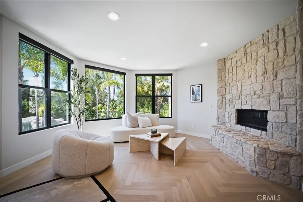 17437 Oak Creek Court Encino, CA 91316