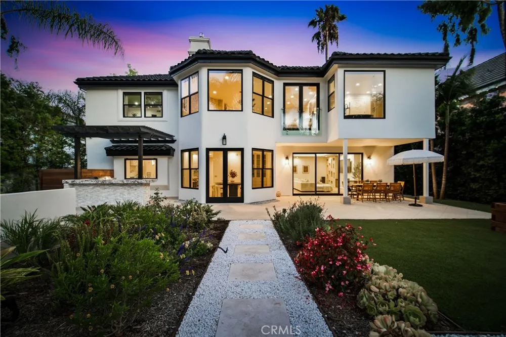 17437 Oak Creek Court Encino, CA 91316