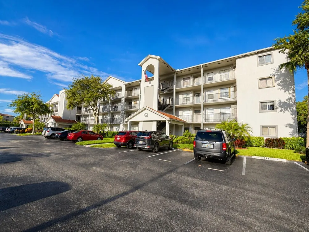 1400 SW 124TH TERRACE #105Q Pembroke Pines, FL 33027