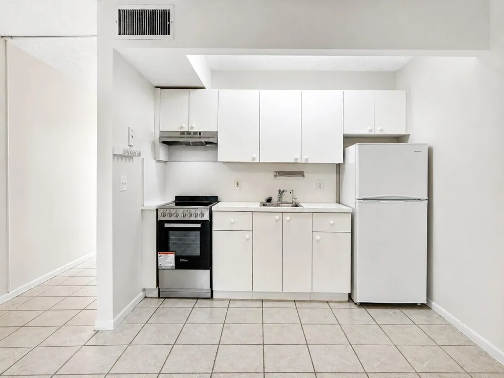 1400 SW 124TH TERRACE #105Q Pembroke Pines, FL 33027