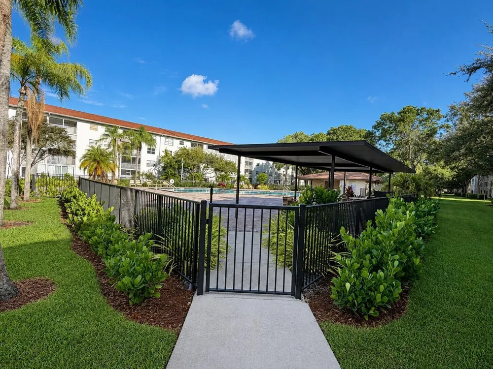 1400 SW 124TH TERRACE #105Q Pembroke Pines, FL 33027
