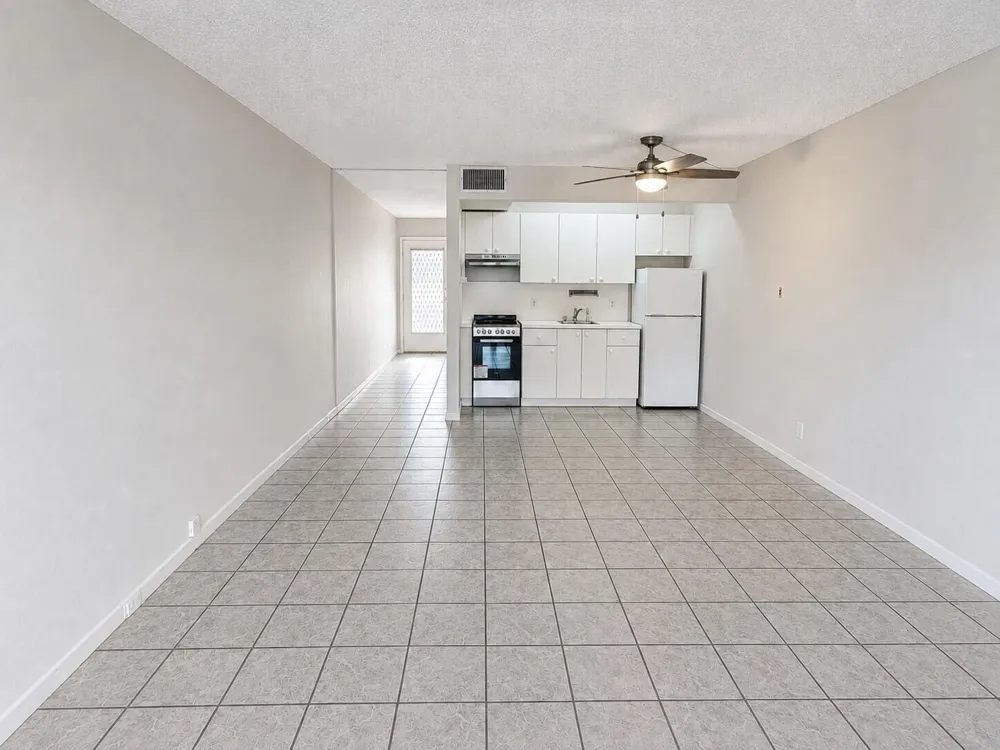 1400 SW 124TH TERRACE #105Q Pembroke Pines, FL 33027