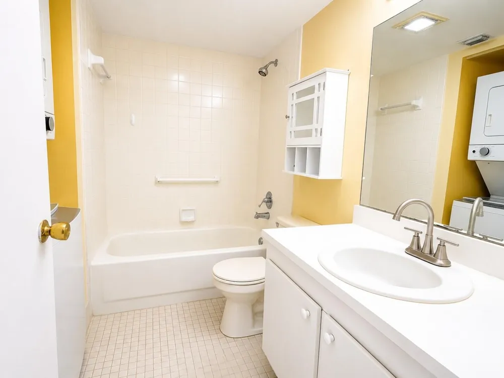 1400 SW 124TH TERRACE #105Q Pembroke Pines, FL 33027