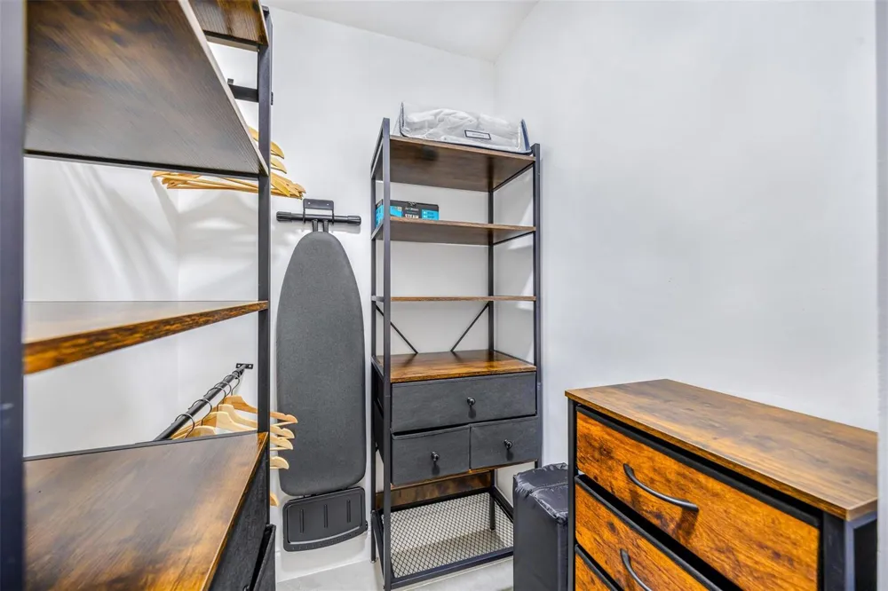 2925 NE 1ST AVENUE Wilton Manors, FL 33334