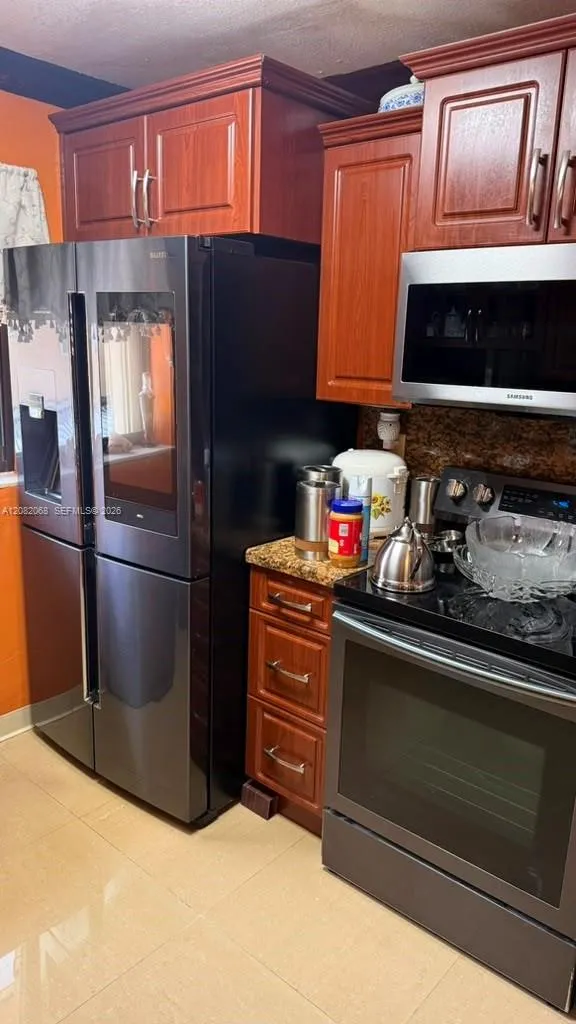2770 W 61st Pl #204 Hialeah, FL 33016