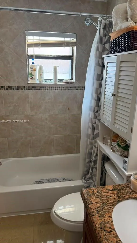 2770 W 61st Pl #204 Hialeah, FL 33016