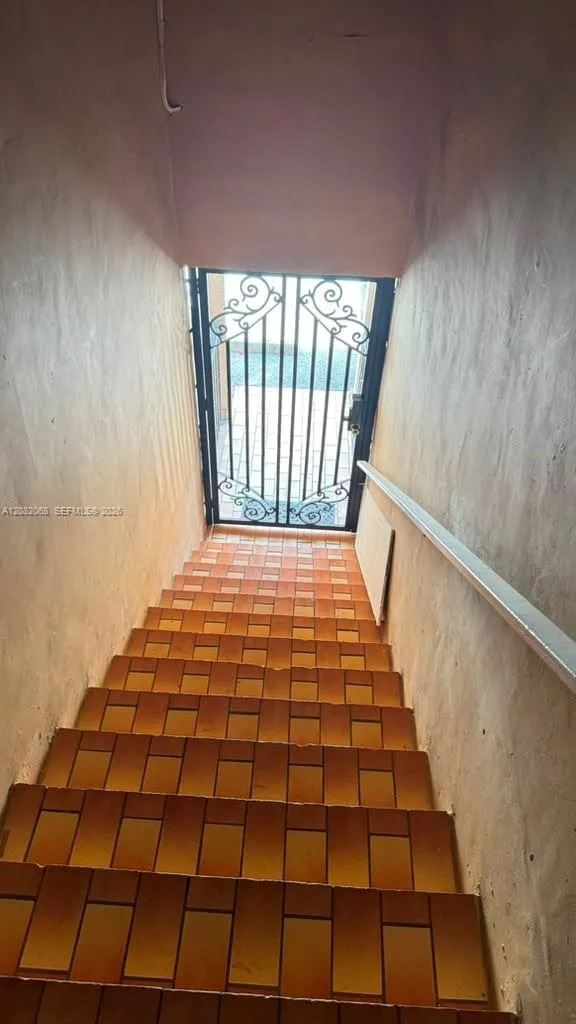 2770 W 61st Pl #204 Hialeah, FL 33016