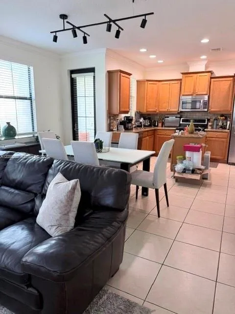 3331 NW 124th Ter Sunrise, FL 33323