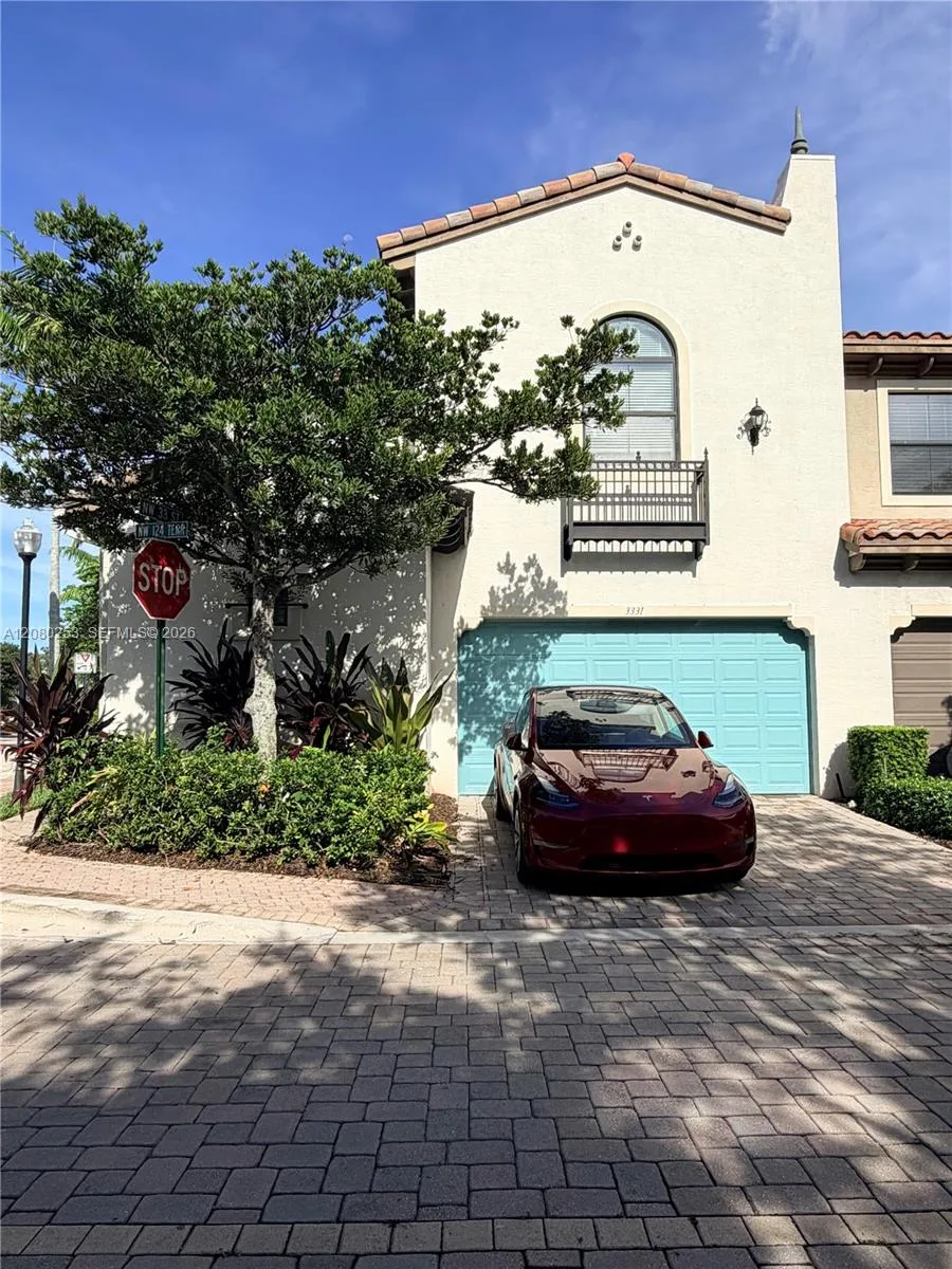 3331 NW 124th Ter Sunrise, FL 33323