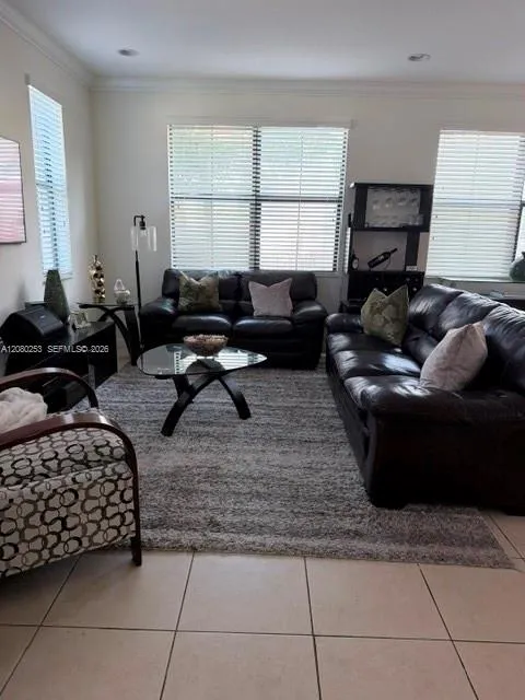 3331 NW 124th Ter Sunrise, FL 33323