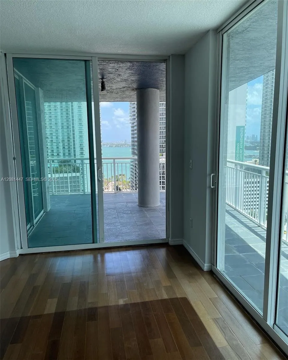 275 NE 18th St #1907 Miami, FL 33132
