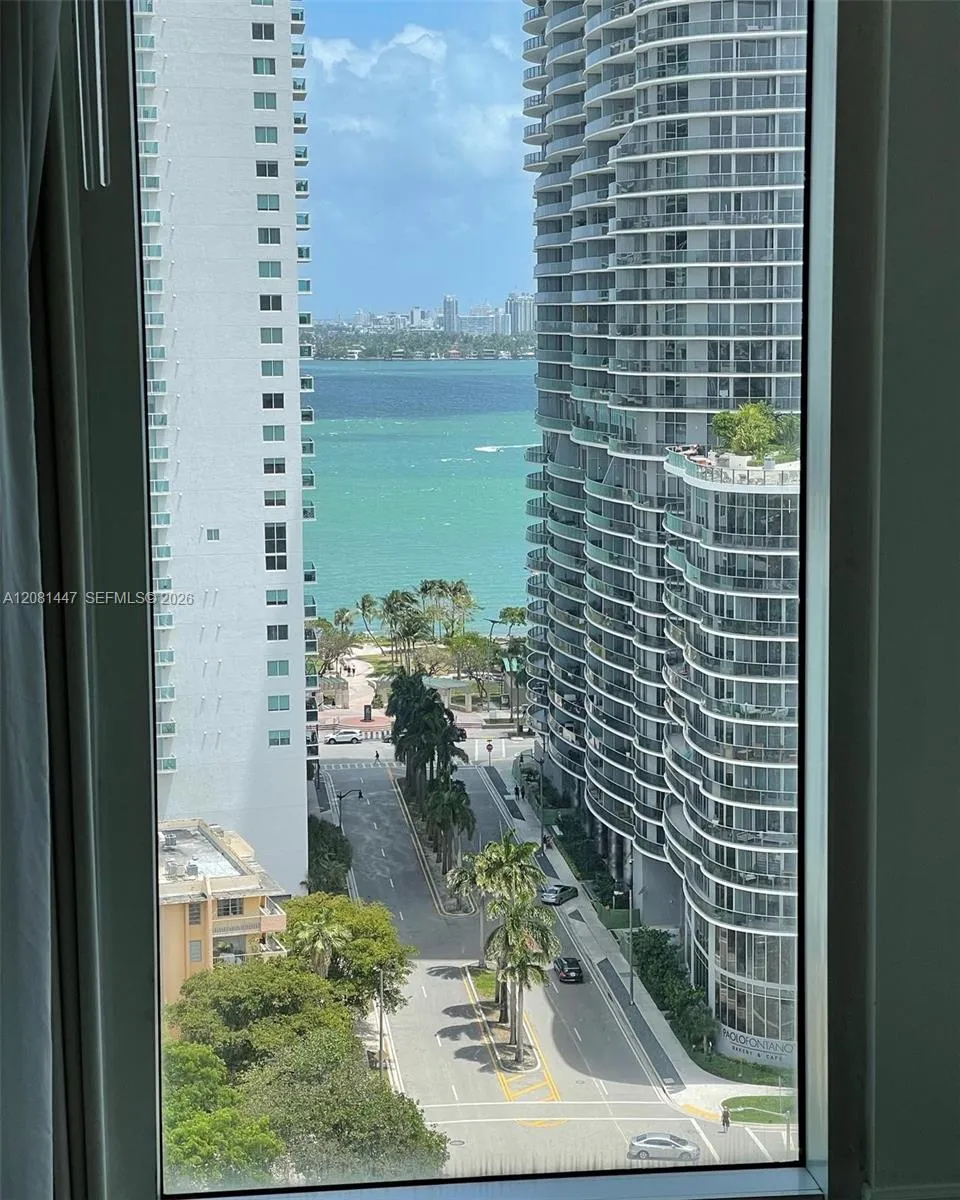 275 NE 18th St #1907 Miami, FL 33132