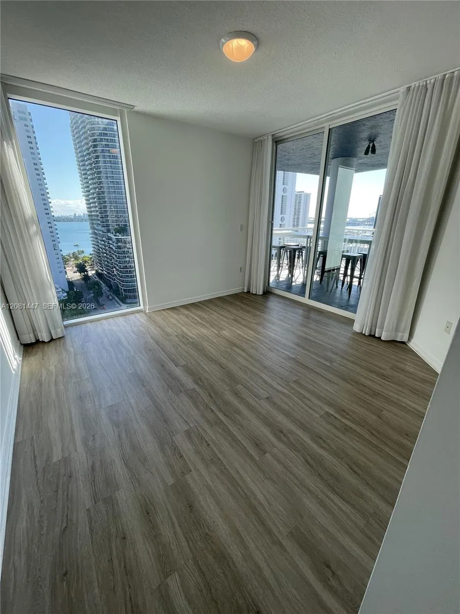 275 NE 18th St #1907 Miami, FL 33132