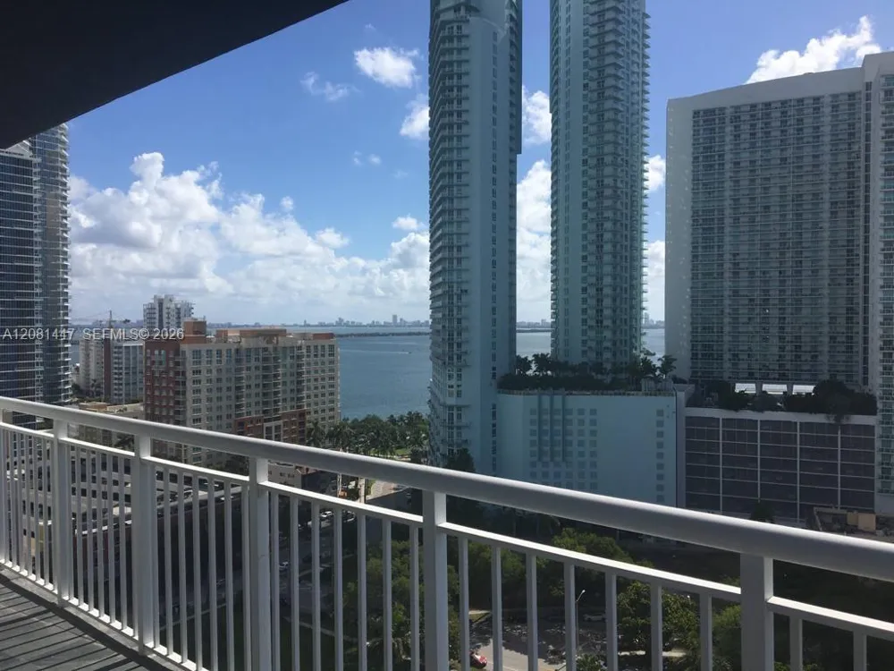 275 NE 18th St #1907 Miami, FL 33132