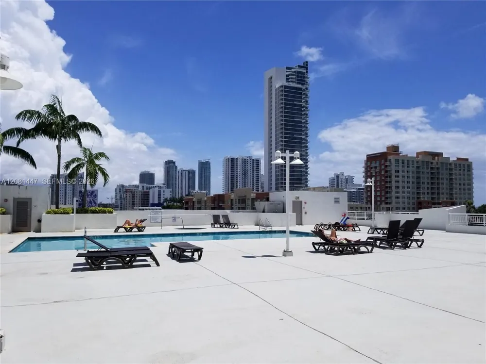 275 NE 18th St #1907 Miami, FL 33132