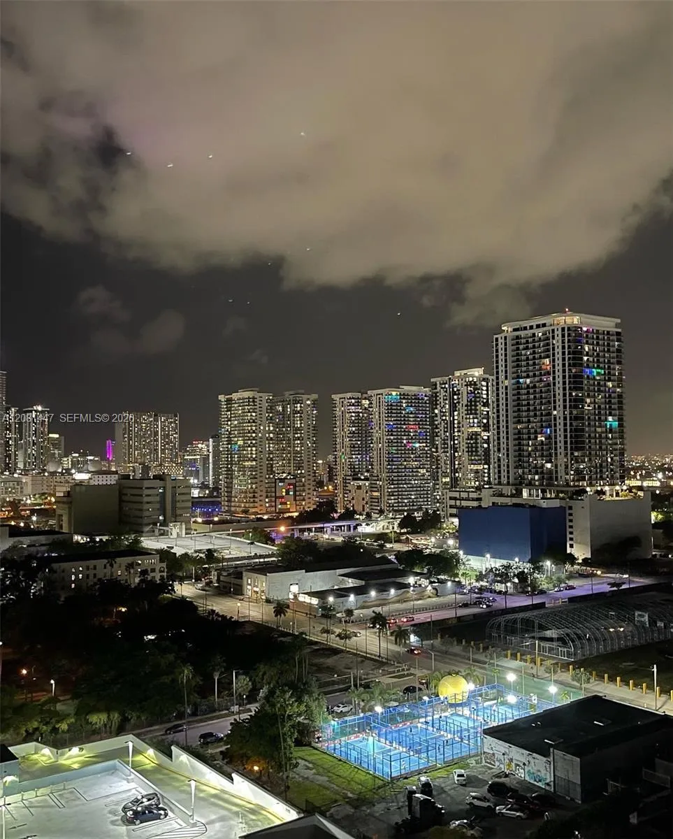 275 NE 18th St #1907 Miami, FL 33132