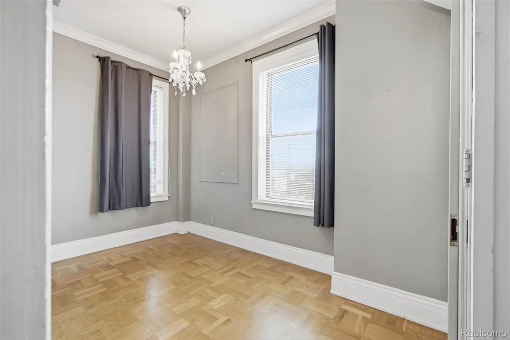 2900 E Jefferson #602 Detroit City, MI 48207