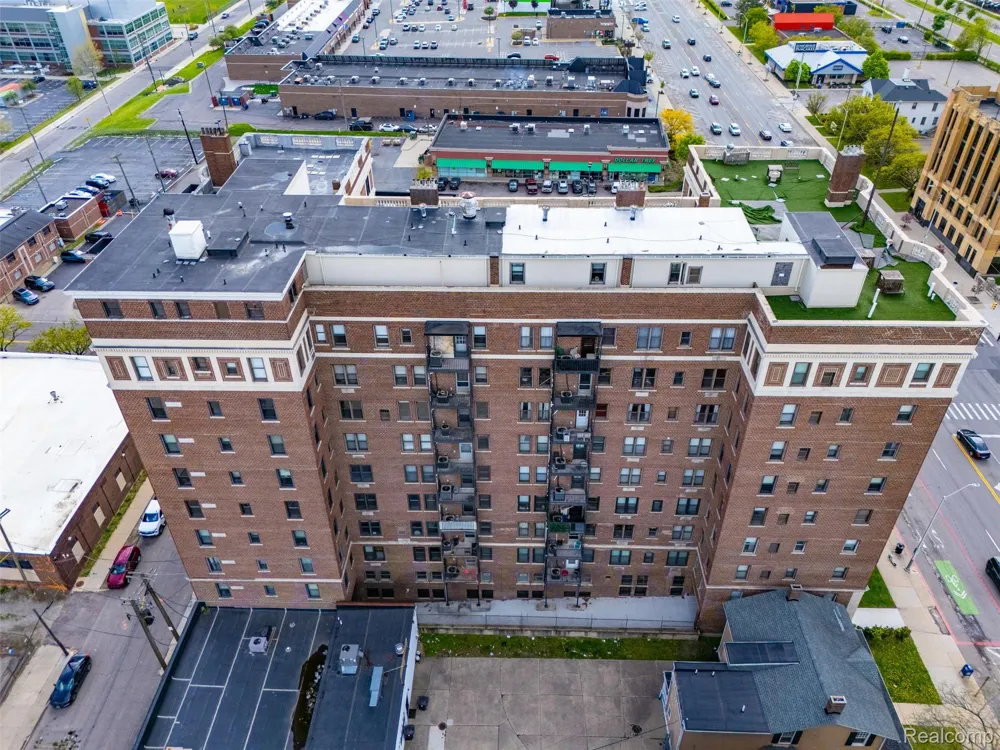 2900 E Jefferson #602 Detroit City, MI 48207