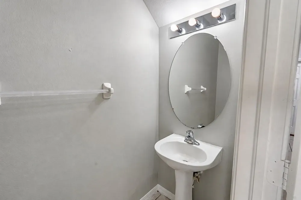 8543 TRAIL WIND DRIVE Tampa, FL 33647