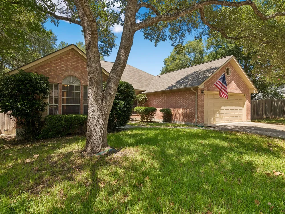 841 Dimrock Schertz, TX 78154