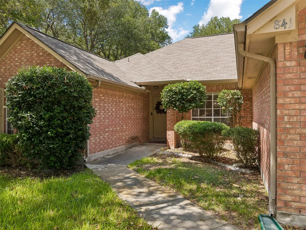 841 Dimrock Schertz, TX 78154