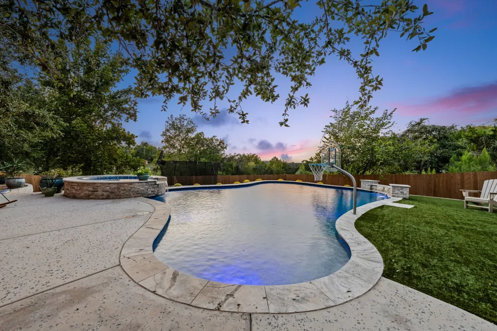 2204 Rimrock Drive Austin, TX 78738