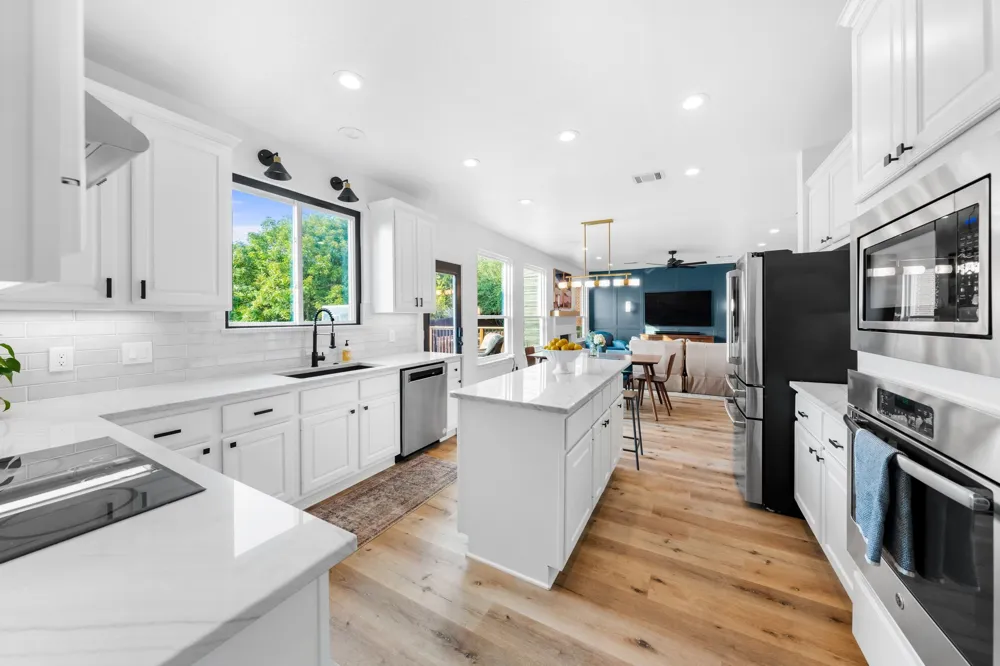 2204 Rimrock Drive Austin, TX 78738