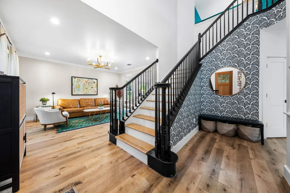 2204 Rimrock Drive Austin, TX 78738