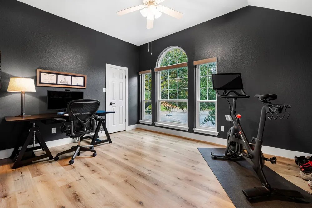 2204 Rimrock Drive Austin, TX 78738