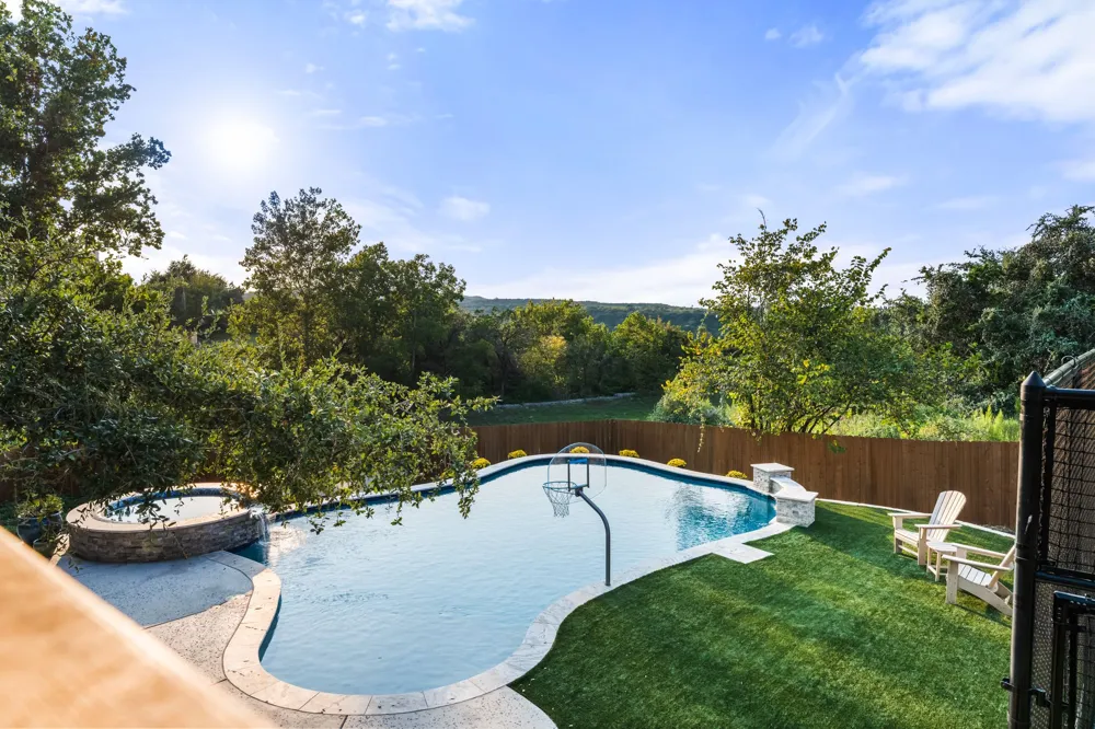 2204 Rimrock Drive Austin, TX 78738