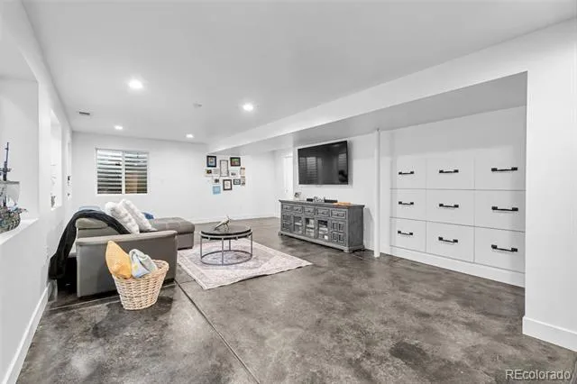 5564 Laredo Street Denver, CO 80239
