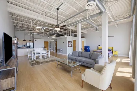 5200 Peachtree Road #3415