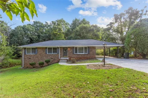 1834 Dogwood Court SW