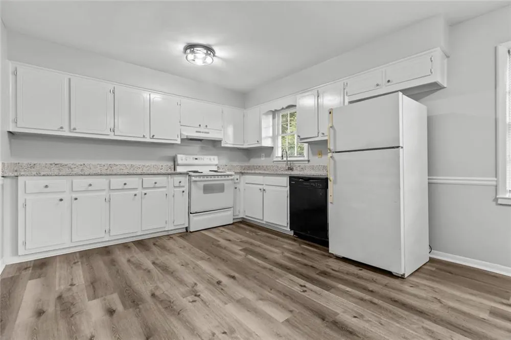 1834 Dogwood Court SW Snellville, GA 30078