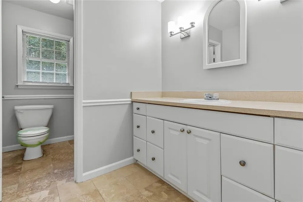 1834 Dogwood Court SW Snellville, GA 30078