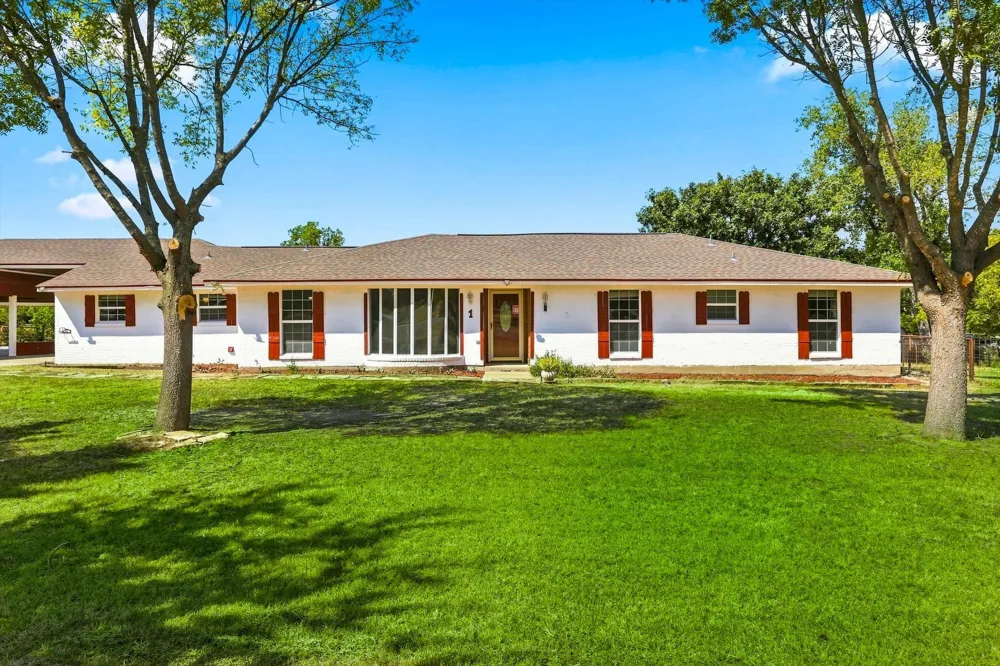 1 Glencove Circle Lucas, TX 75002