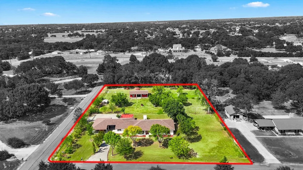 1 Glencove Circle Lucas, TX 75002