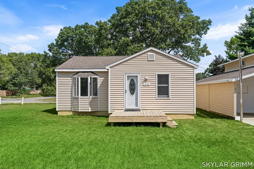 5690 Olsen Avenue Muskegon, MI 49442